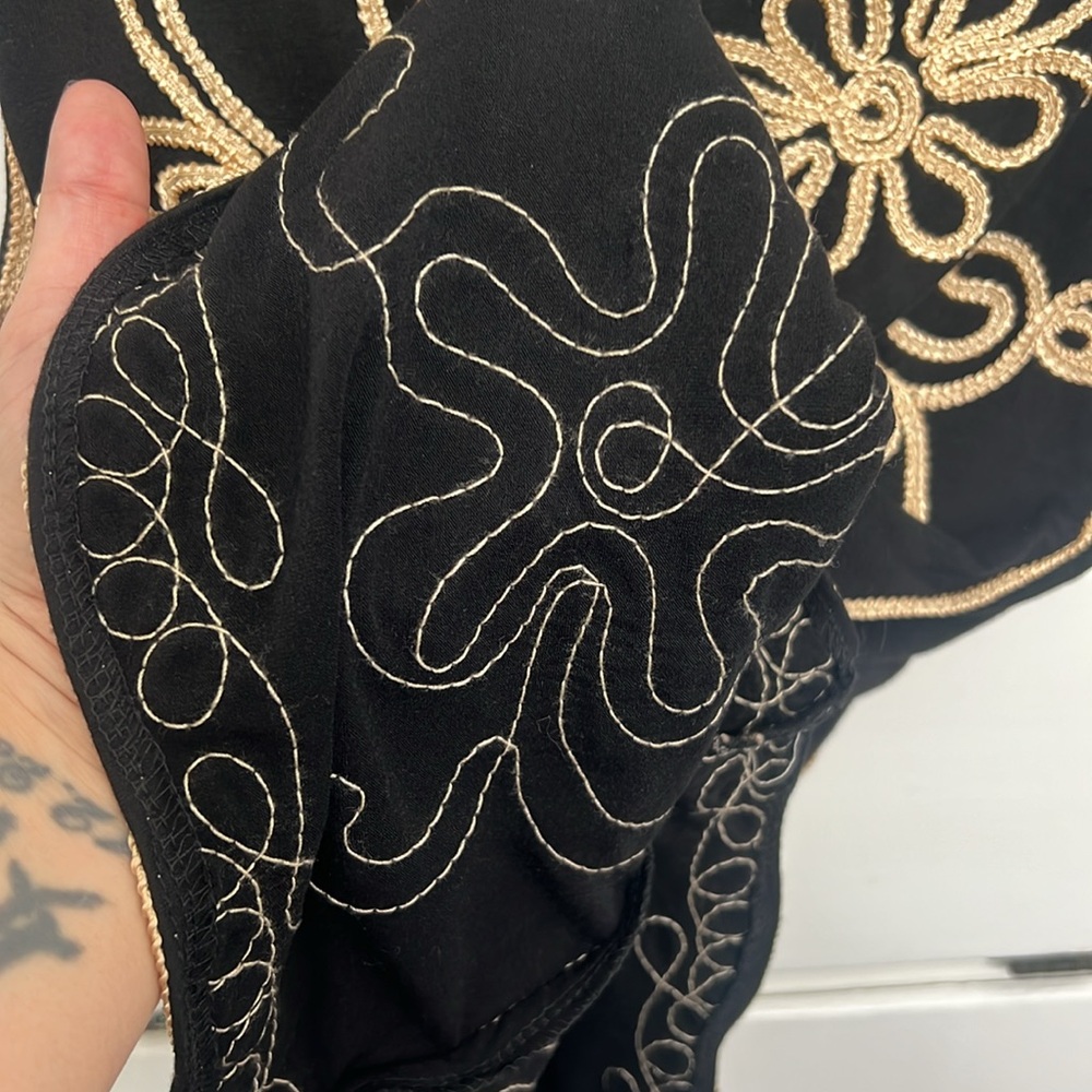 Lauren Michelle black with a gold color stitch size medium - Picture 5 of 5